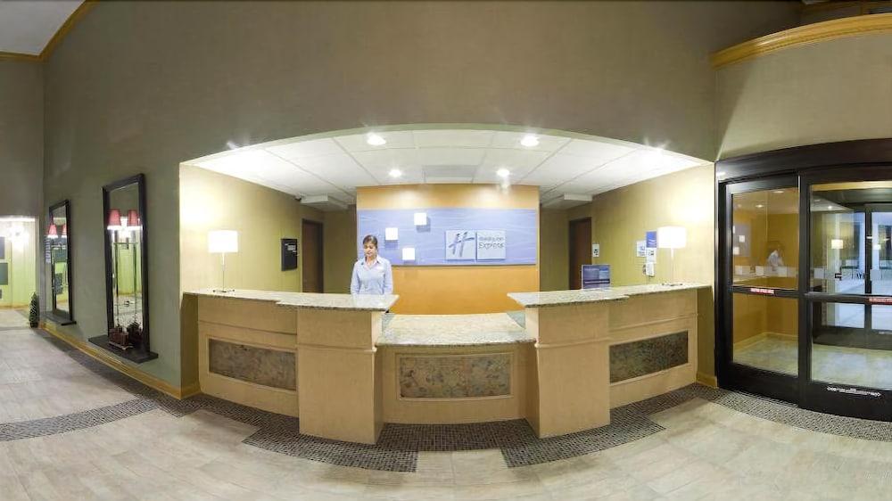 Holiday Inn Express Hotel & Suites Thornburg-S. Fredericksburg By Ihg Eksteriør bilde