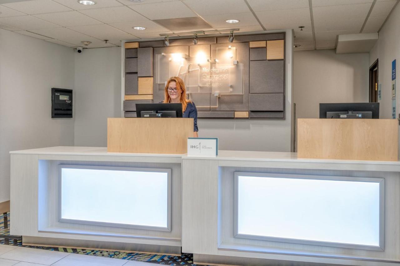 Holiday Inn Express Hotel & Suites Thornburg-S. Fredericksburg By Ihg Eksteriør bilde
