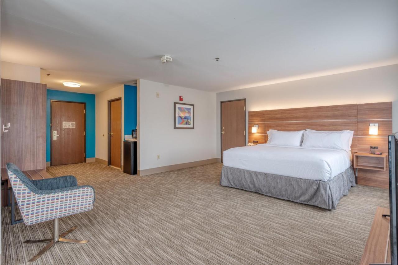 Holiday Inn Express Hotel & Suites Thornburg-S. Fredericksburg By Ihg Eksteriør bilde