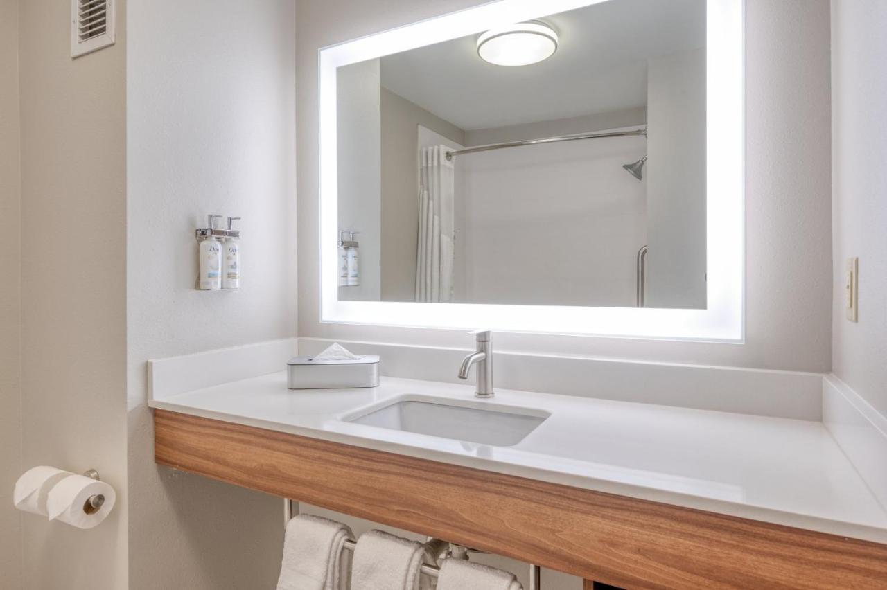 Holiday Inn Express Hotel & Suites Thornburg-S. Fredericksburg By Ihg Eksteriør bilde