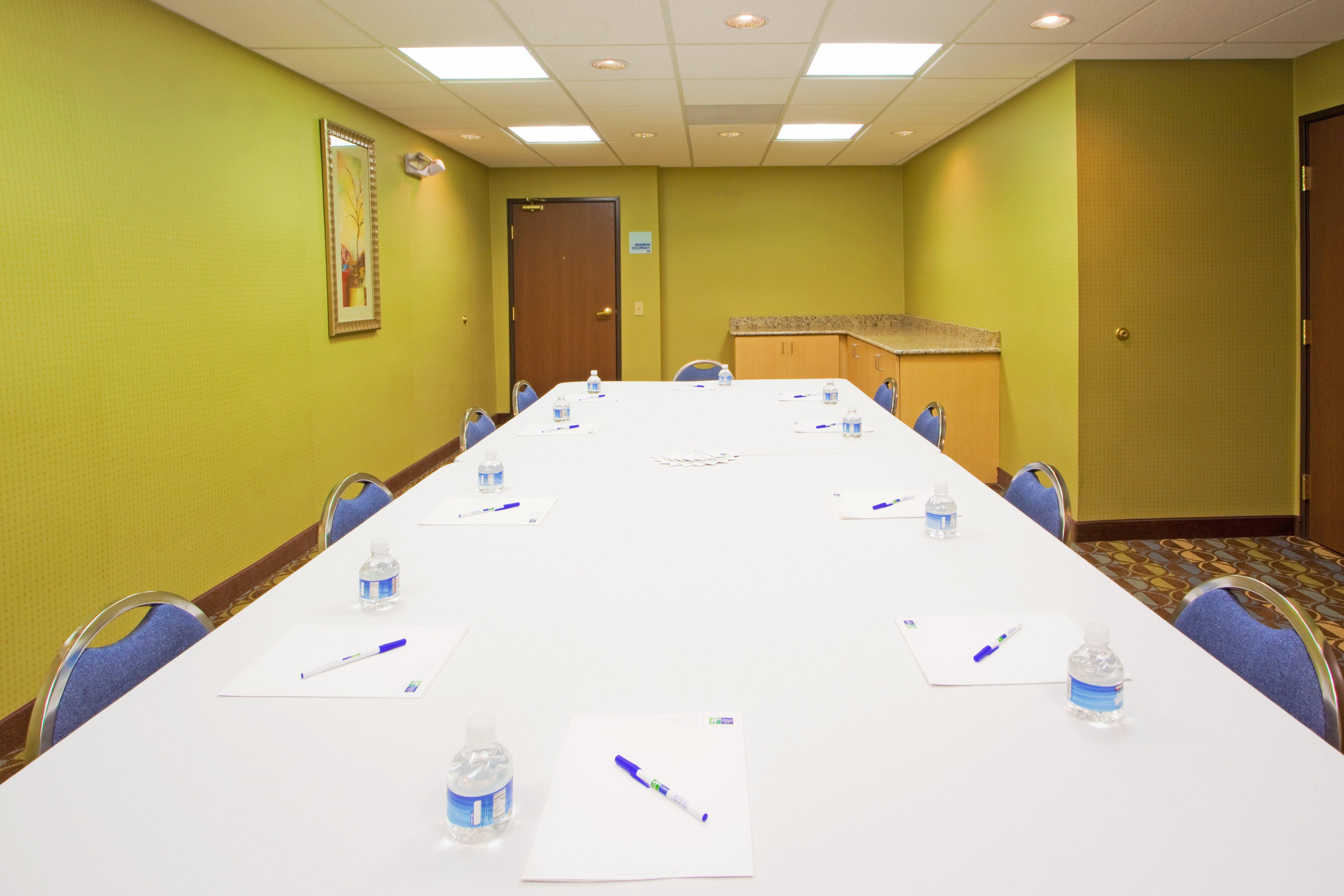 Holiday Inn Express Hotel & Suites Thornburg-S. Fredericksburg By Ihg Eksteriør bilde
