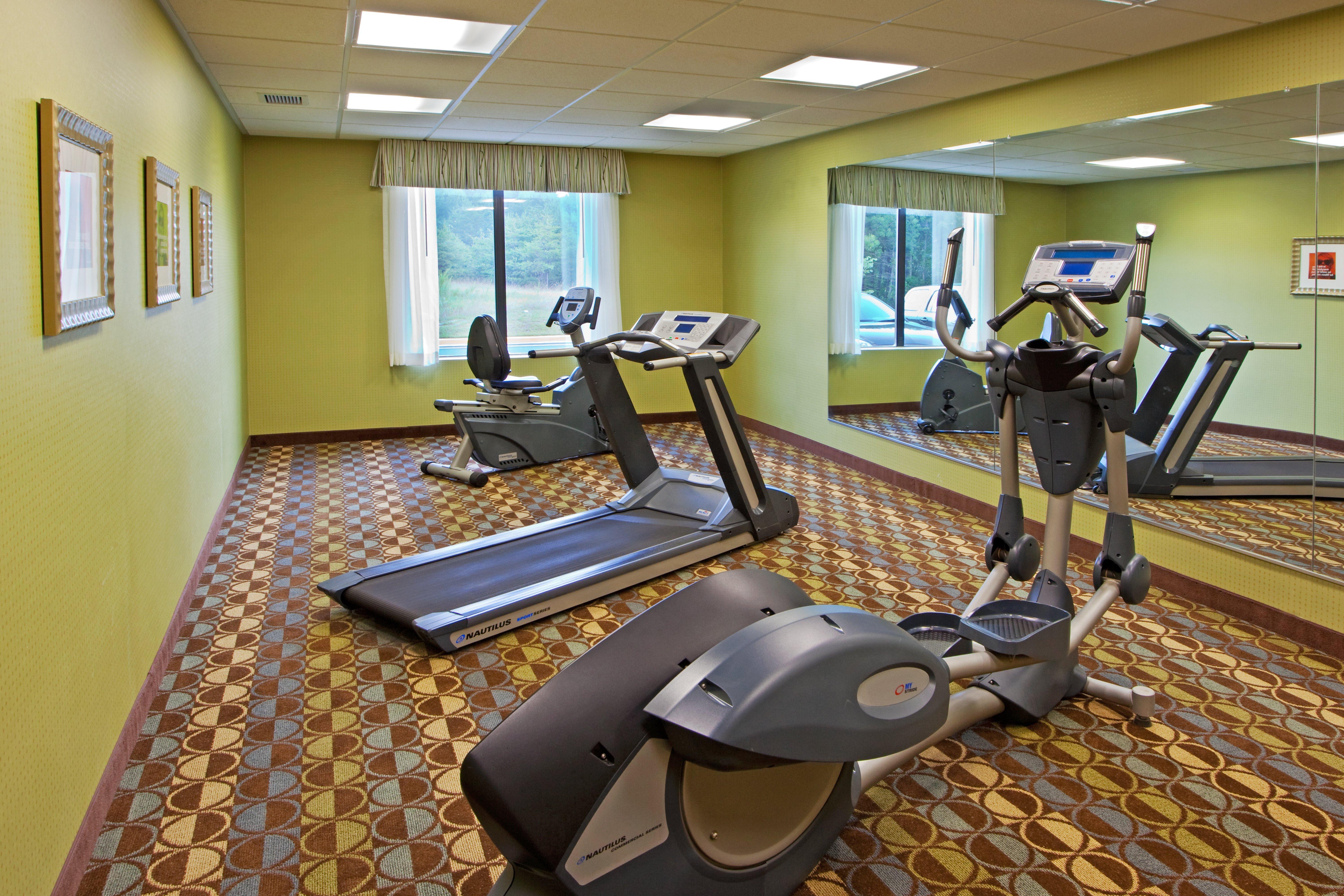 Holiday Inn Express Hotel & Suites Thornburg-S. Fredericksburg By Ihg Eksteriør bilde