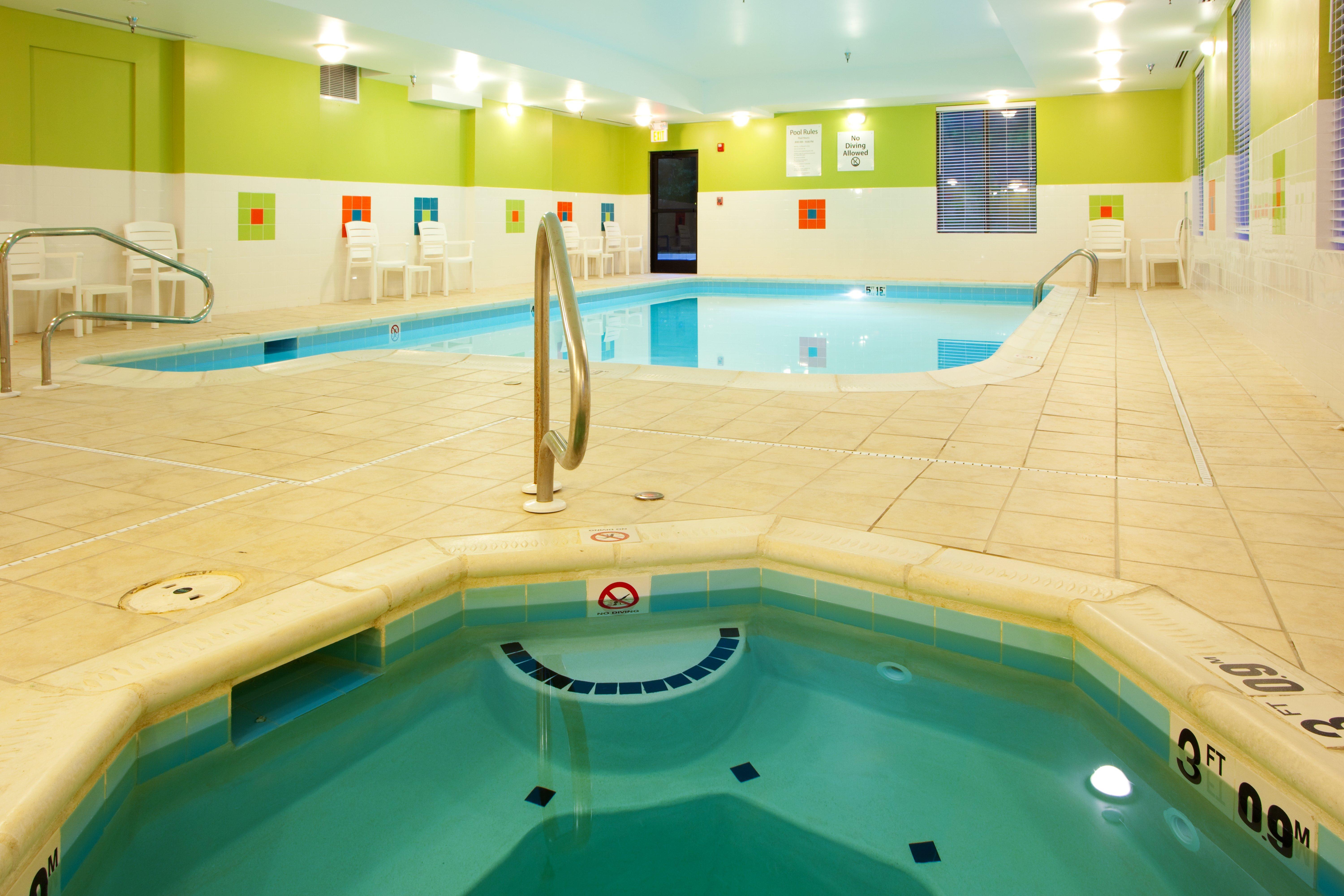 Holiday Inn Express Hotel & Suites Thornburg-S. Fredericksburg By Ihg Eksteriør bilde