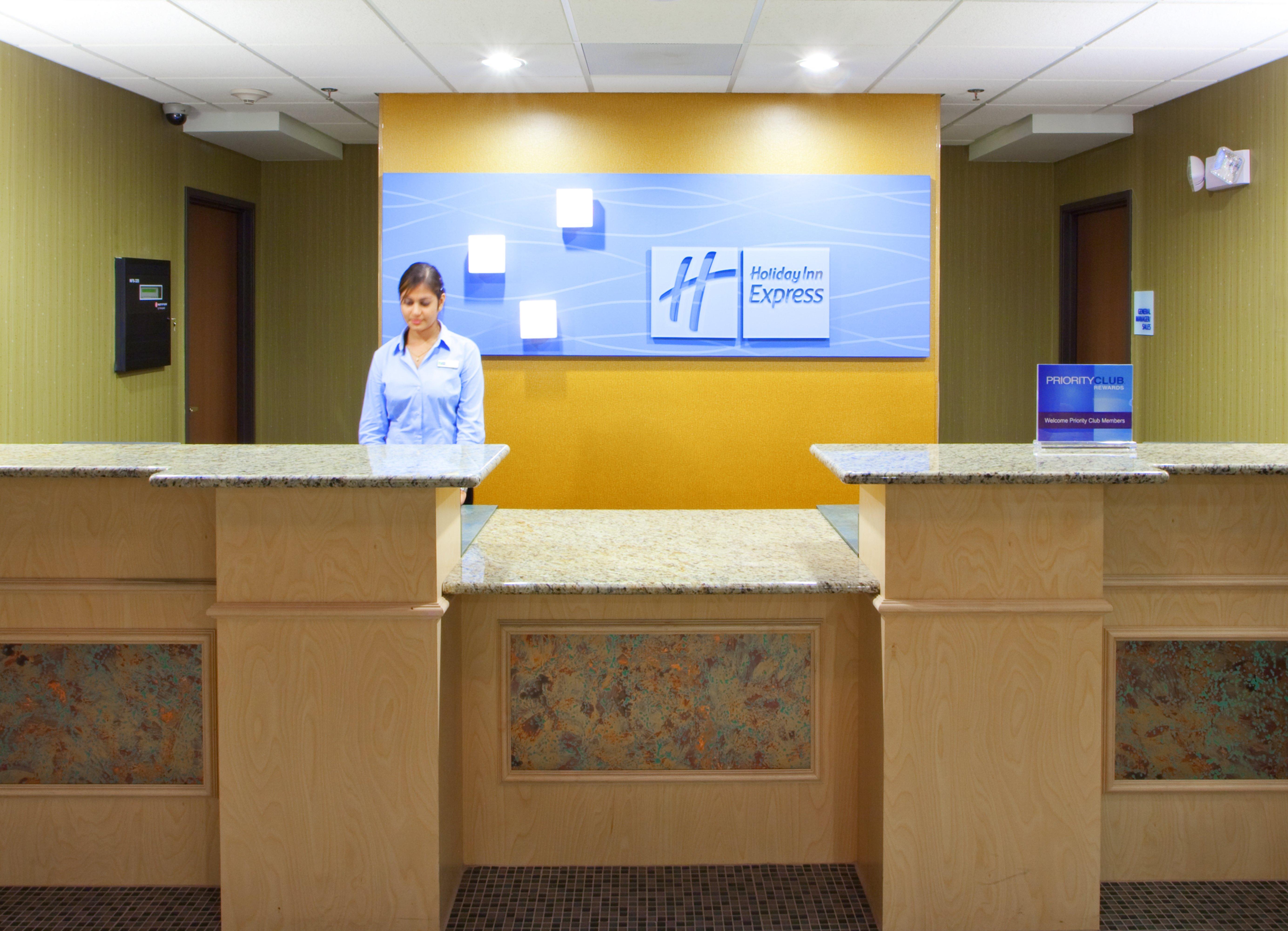 Holiday Inn Express Hotel & Suites Thornburg-S. Fredericksburg By Ihg Eksteriør bilde